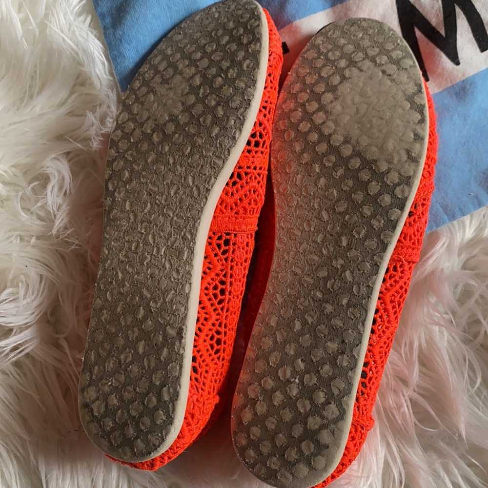 Toms Shoes - Picture 5 of 8